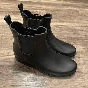 NEW J. Crew Chelsea Rain Boots in Black